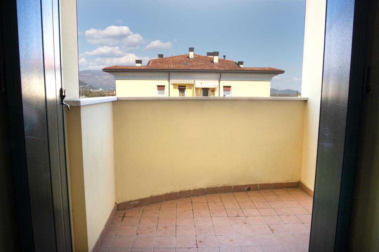 Appartamento Borgo Peschiere Маниаго Экстерьер фото